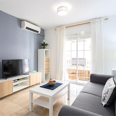 Holidays2Malaga Capuchinos French Balconies, Private Parking, Wifi & Air Con Экстерьер фото