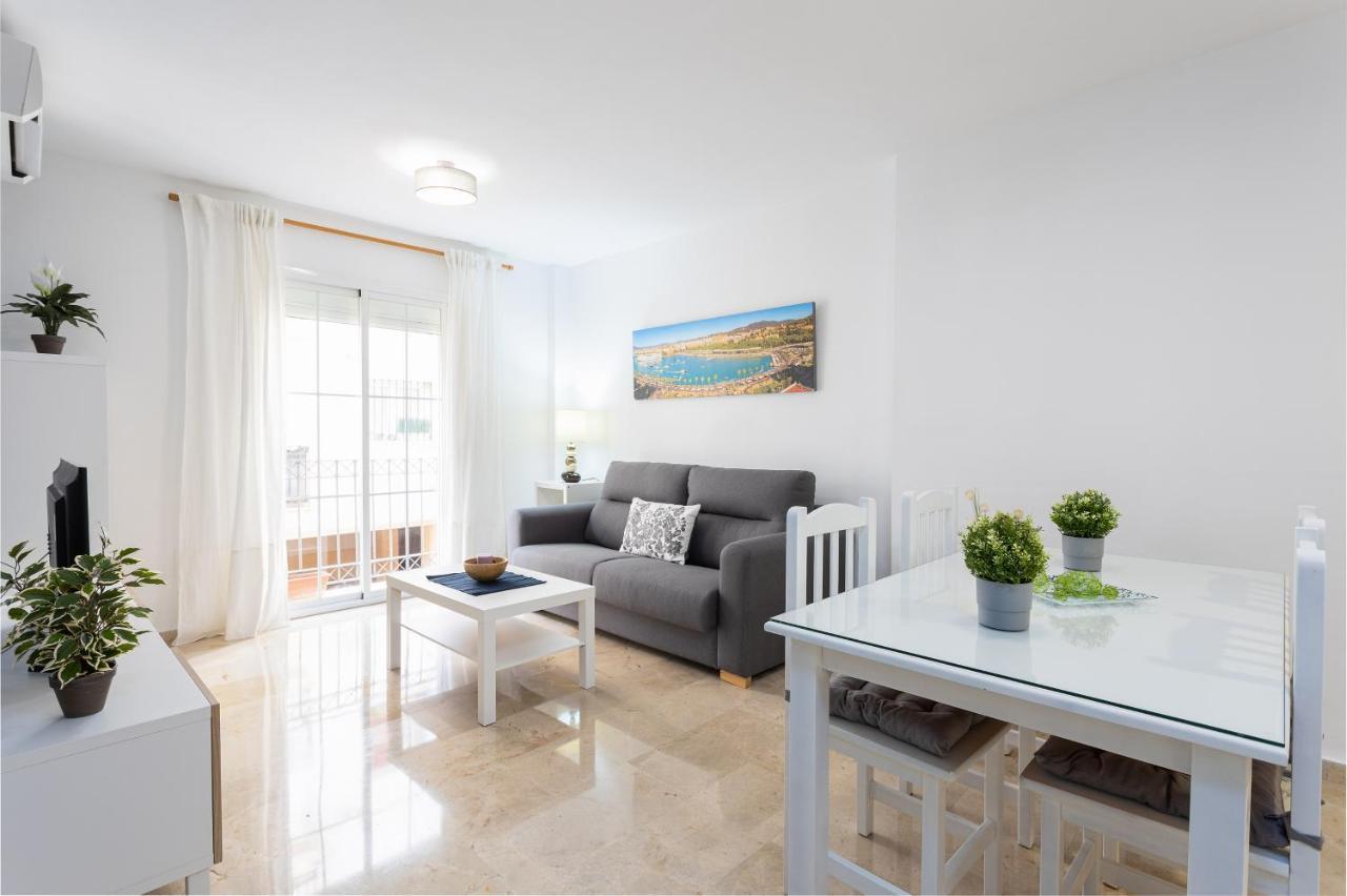 Holidays2Malaga Capuchinos French Balconies, Private Parking, Wifi & Air Con Экстерьер фото