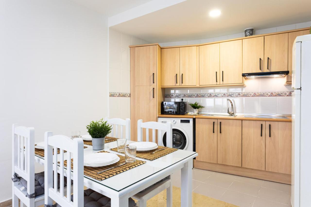 Holidays2Malaga Capuchinos French Balconies, Private Parking, Wifi & Air Con Экстерьер фото